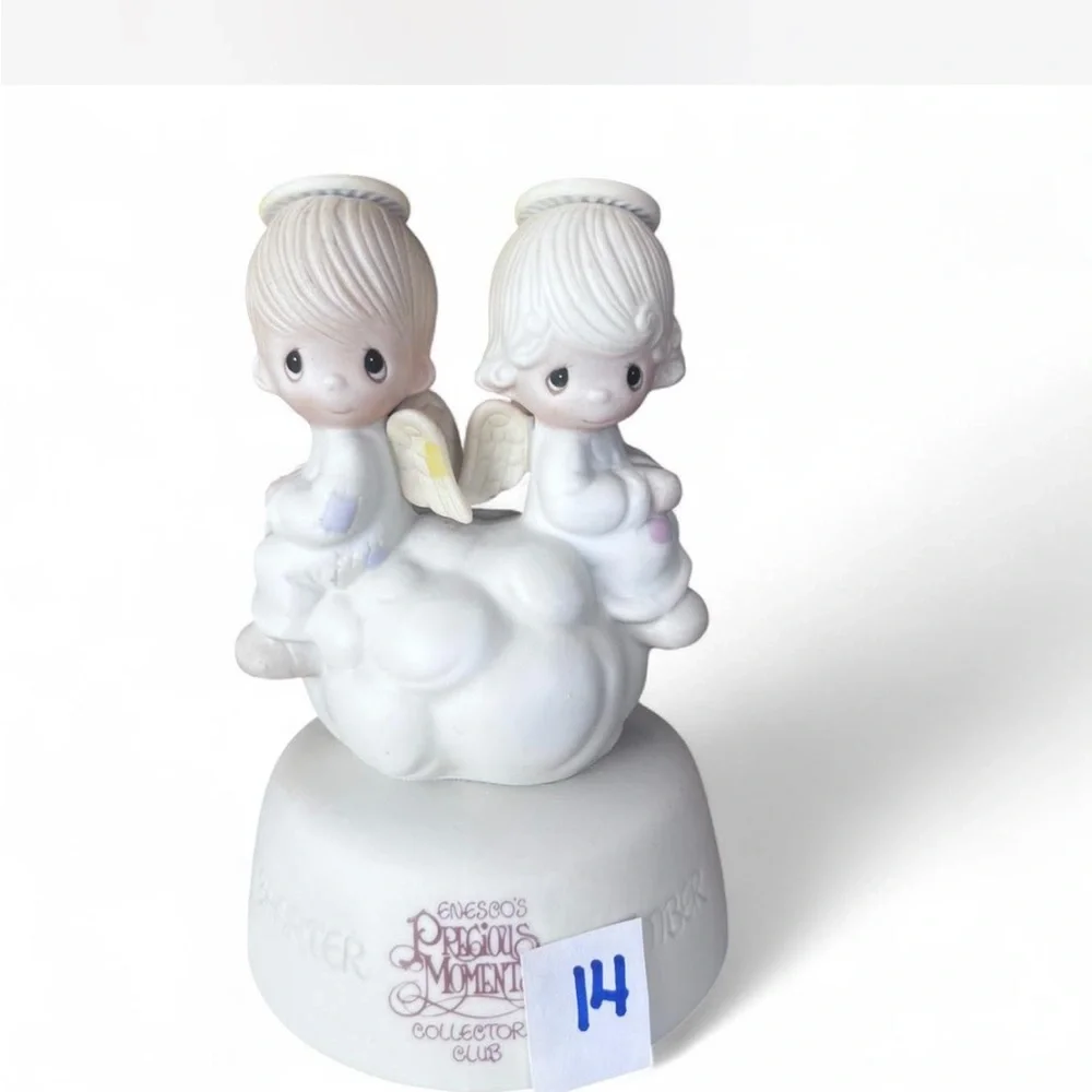 Vintage Precious Moments ‘…But Love Gies on Forever’ figurine!!!!